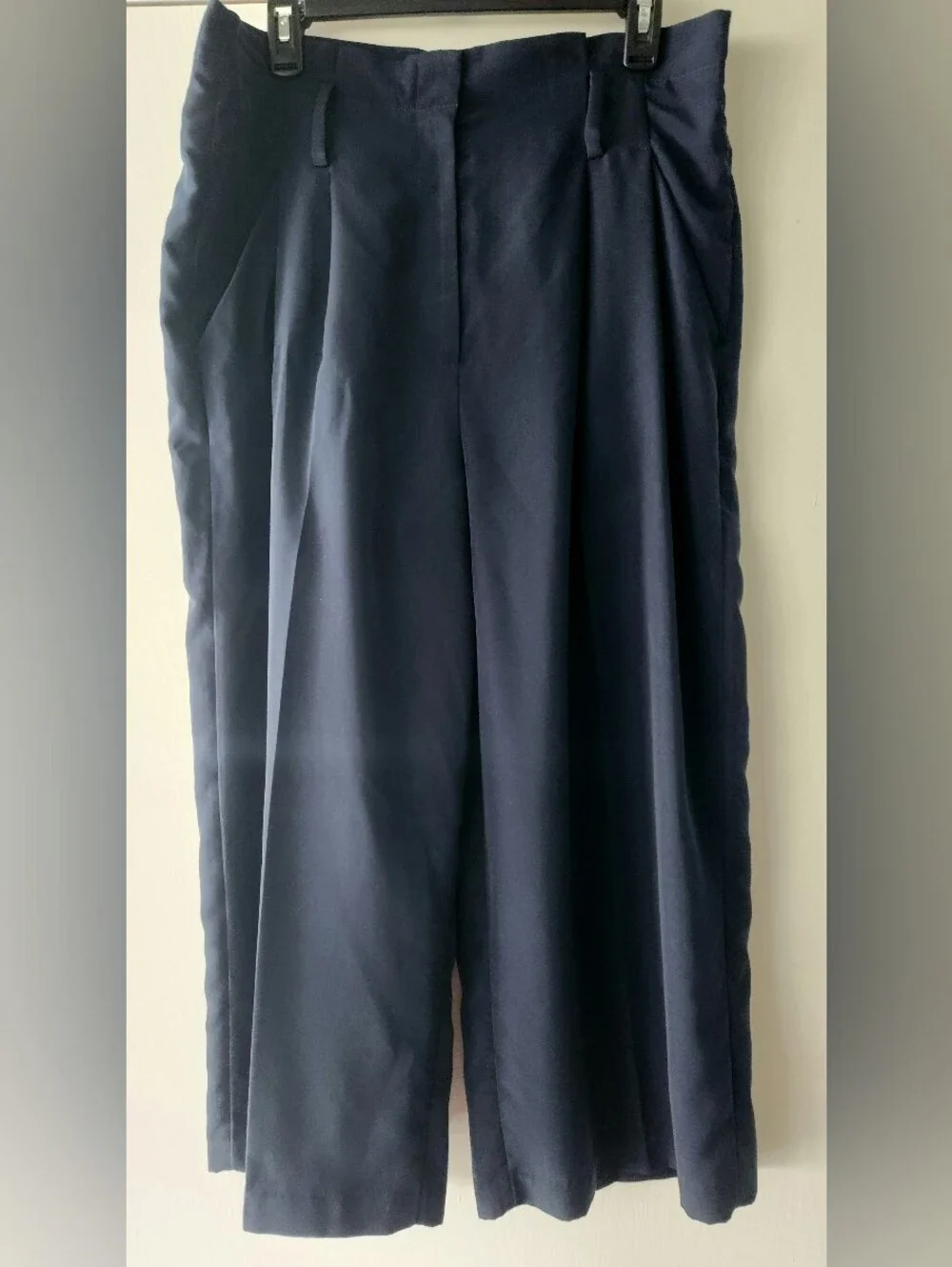 Michael Kors Ladies Navy Pleated Cropped Dress Capris Pants Sz Large EUC $27